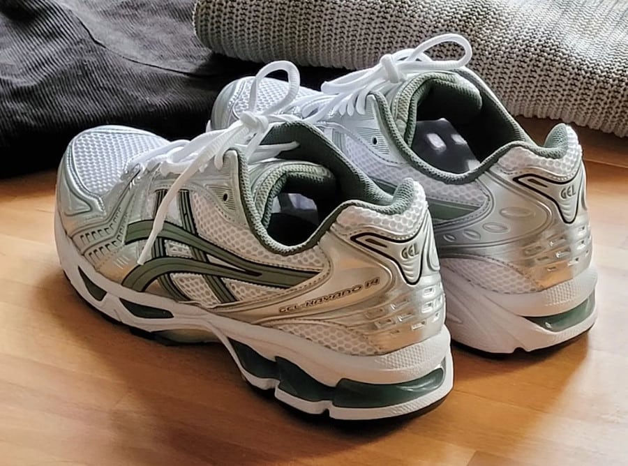 Asics Gel Kayano 14 blanche métallique vert pâle (2)