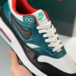 Nike Air Max 1 LFC x LBJ (couv)