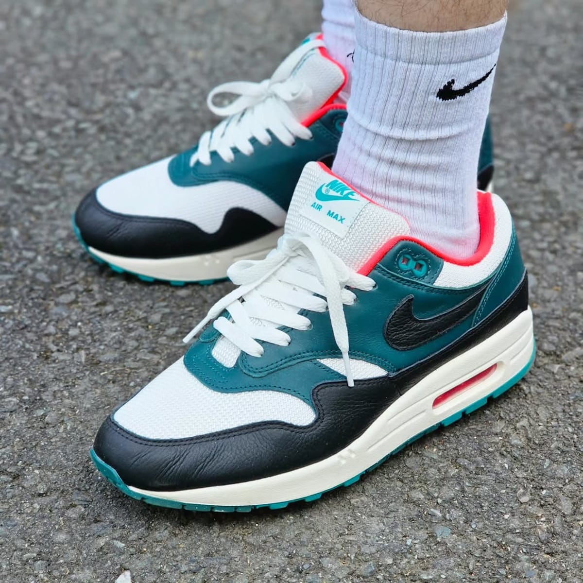 Nike Air Max 1 Liverpool 2025