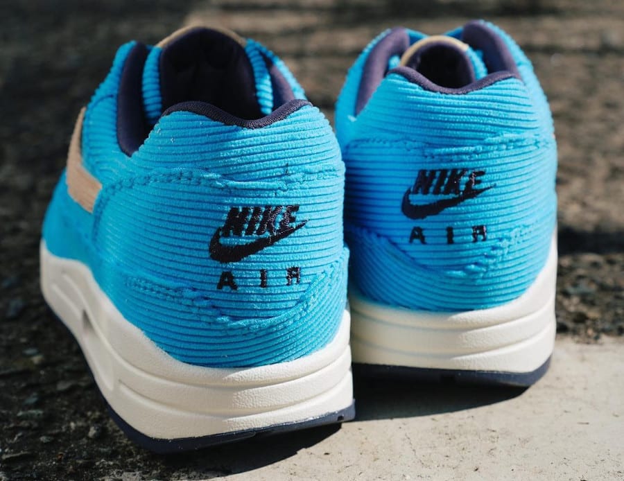 Nike Air Max 1 en velours bleu vif (5)