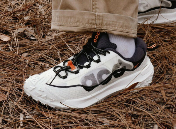 Nike ACG Mountain Fly Low Low 2 White Mandarin DV7903-001
