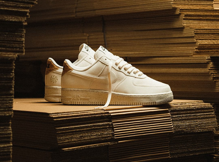 Nike Air Force 1 '07 LV8 Himalayan Rhubarb