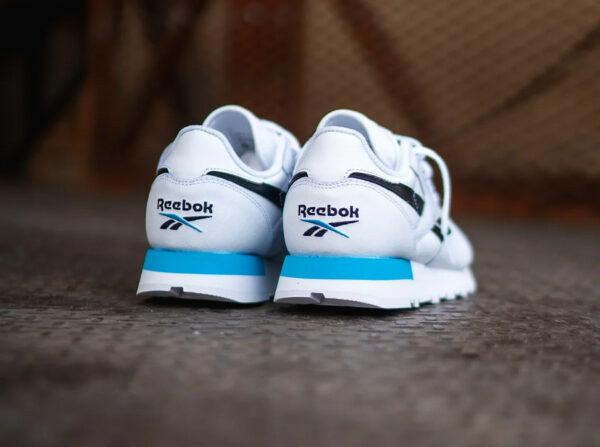 Reebok Classic Leather blanche noire et bleue (4)