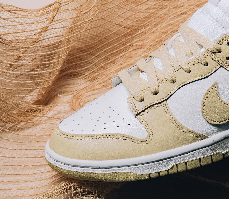 Nike Dunk Low blanche et or équipe (4)