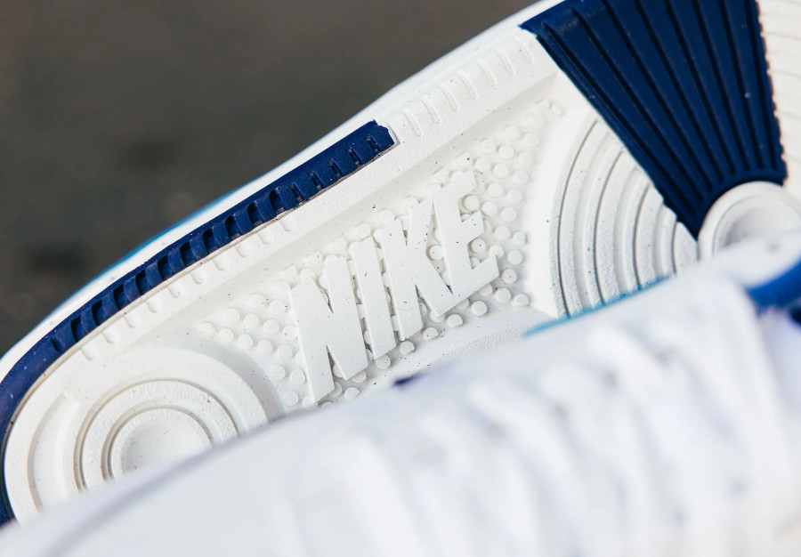Nike Gamma Force blanche et bleu (1)