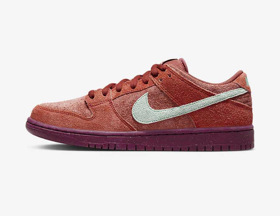 Nike SB Dunk Low Mystic Red Rosewood