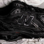 NB M1906DF Protection Pack Black Leather cuir déchiré noir