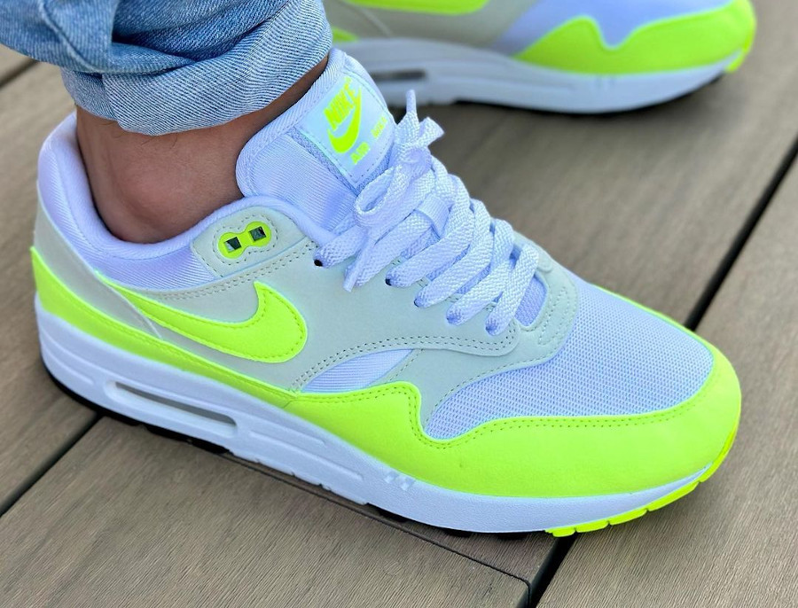 Nike Air Max 1 Volt Suede Sea Glass vert fluo DZ2628 100 couv