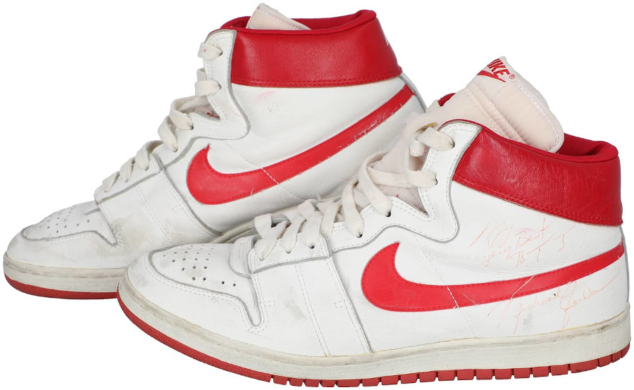 Nike Air Ship de Michael Jordan vendue aux enchères