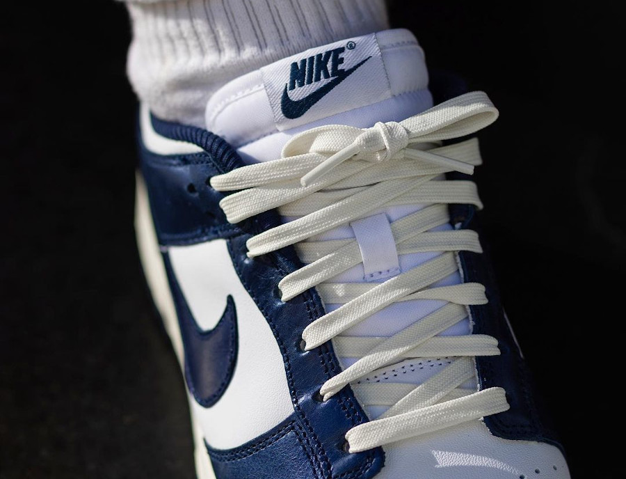 Nike Dunk Low blanche et bleu brillant (3)