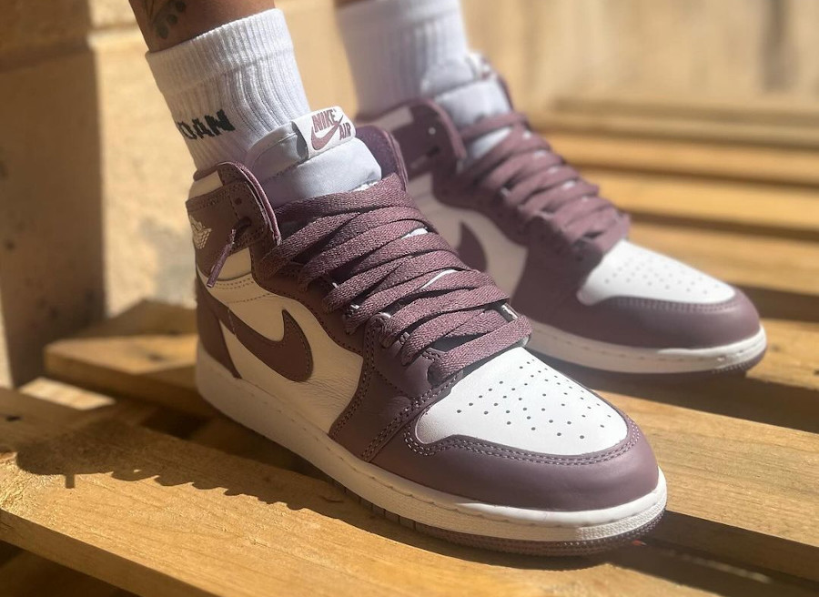 Air Jordan 1 High OG Mauve 