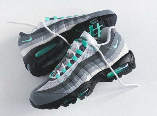 Nike AM95 Hyper Turquoise JD Sports Exclusive FV4710 100 600x445