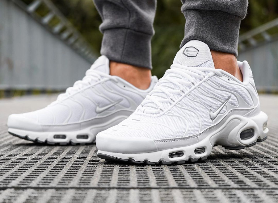 Nike Air Max Plus Triple White pas cher