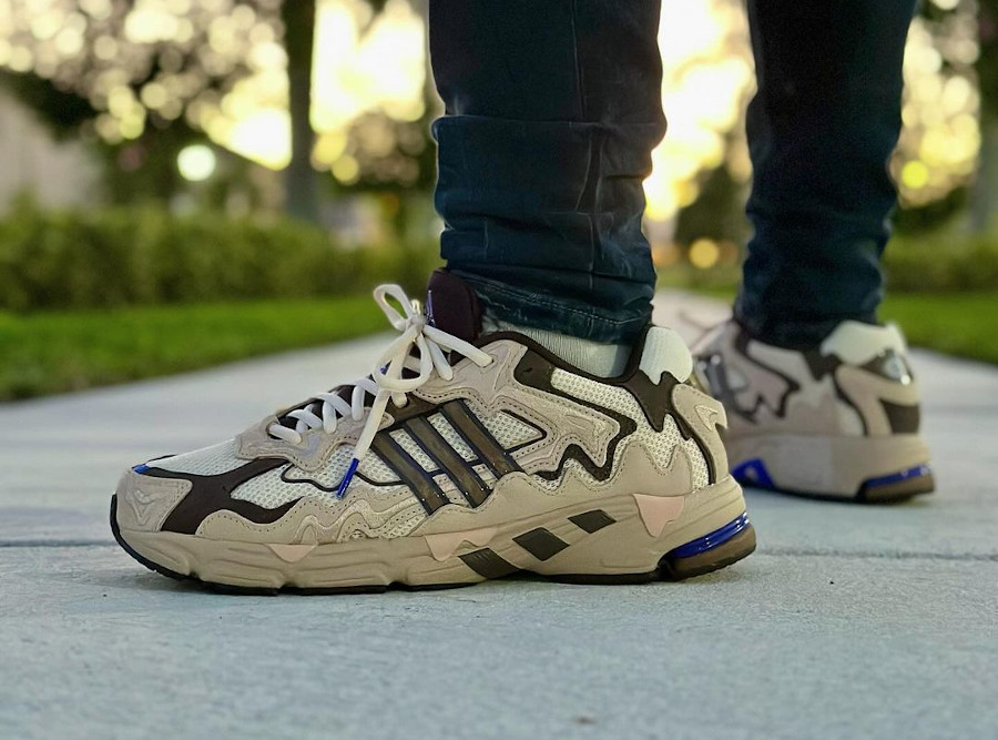 adidas Response CL ondulée x Bad Bunny Paso Fino on feet ID0780