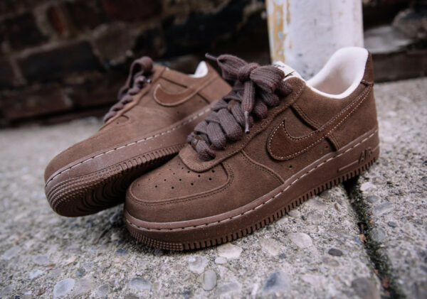 Nike AF1 Low Wmns Cacao Wow 2023 Suede Marron FQ8901 259 600x421