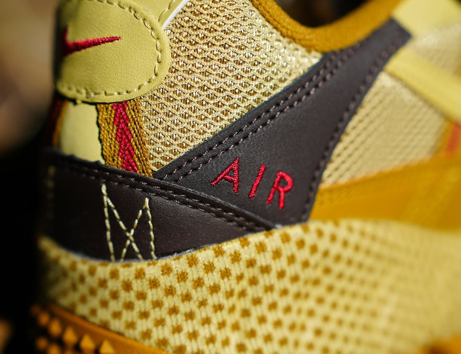 Nike Air Humara jaune dorée (1)