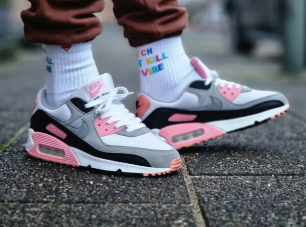 Nike Air Max 90 OG remasterisee bulle rose 5 600x445