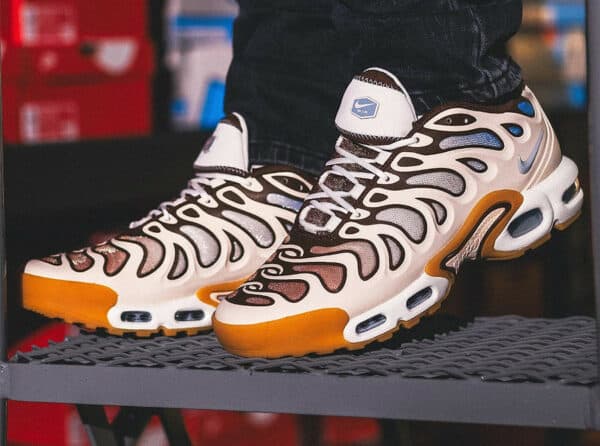 Nike Air Max Plus Drift TN1 Phantom Cacao Wow FD4290 001 600x446