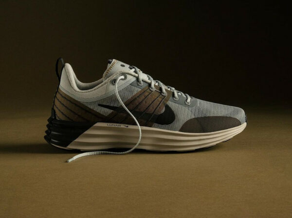 Nike zoom fly sp desert moss sale