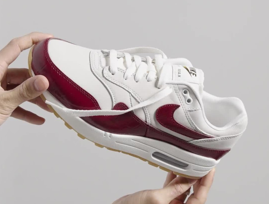 Wmns Nike Air Max 1 87 LX Sail and Team Red FJ3169-100 (couv)