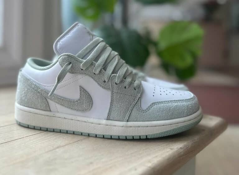 Air Jordan 1 Low SE Seafoam