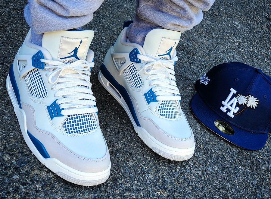 Air Jordan 4 Retro Military Blue 2024 on feet @nesone (1)