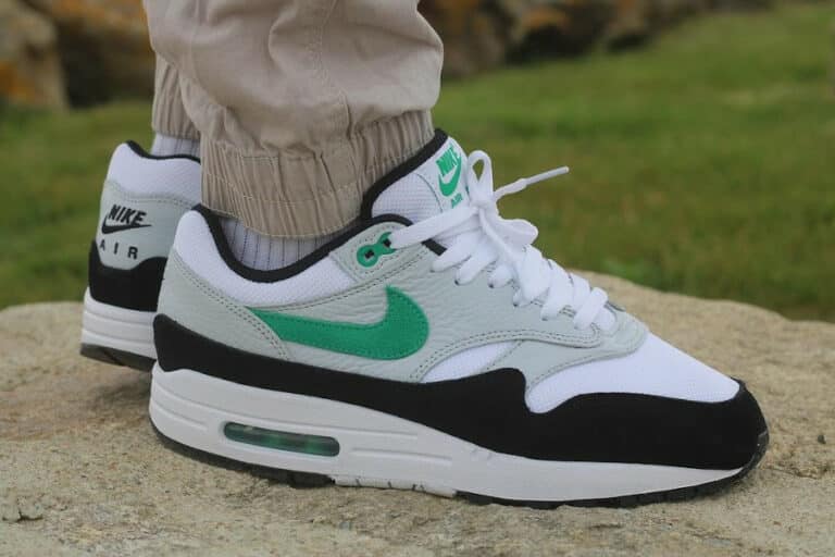 Nike Air Max 1 Stadium Green FN6952-100 (1)