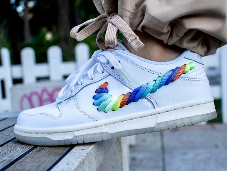 Nike Dunk Low Rainbow Swoosh FN4862-100 (2)