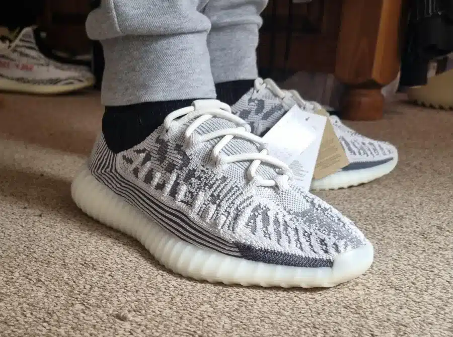 adidas YZY 350 V2 CMPCT Panda Slate White VForVarinius