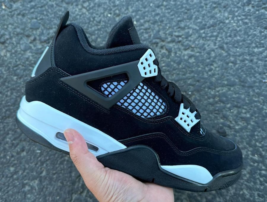 Air Jordan 4 Retro White Thunder (4)