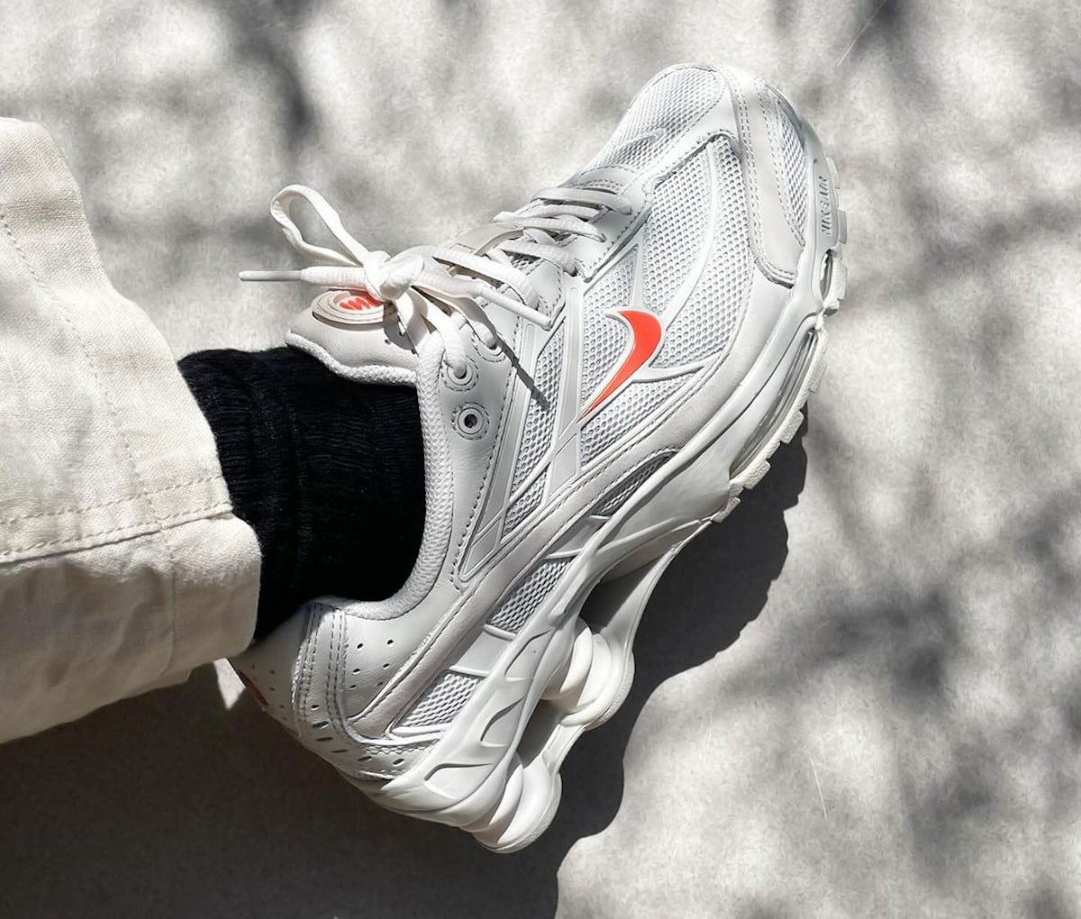 Nike Shox Ride 2 blanc cassé HQ5412-072 (2)
