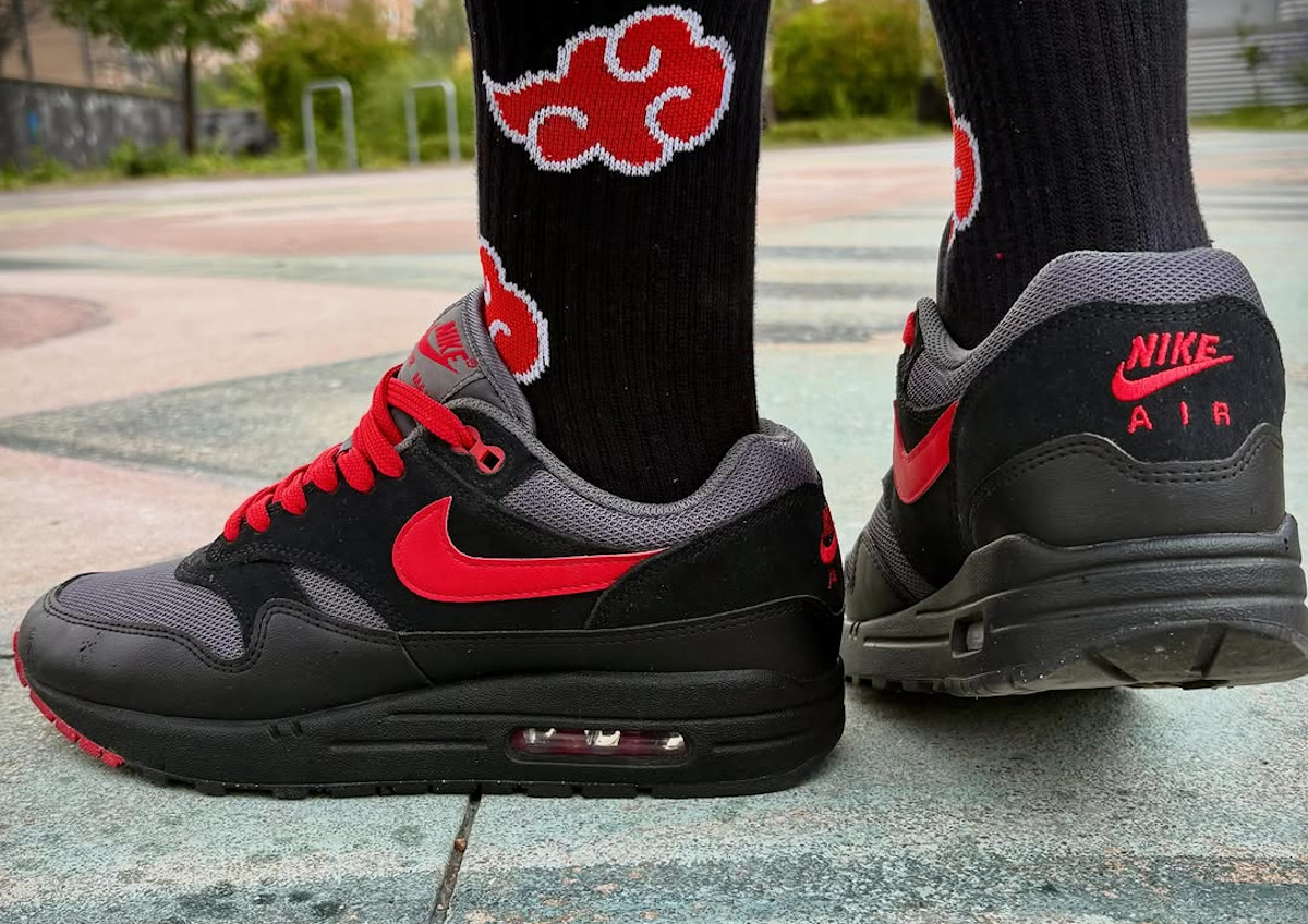 Nike Air Max 1 Vamp on feet (couv)