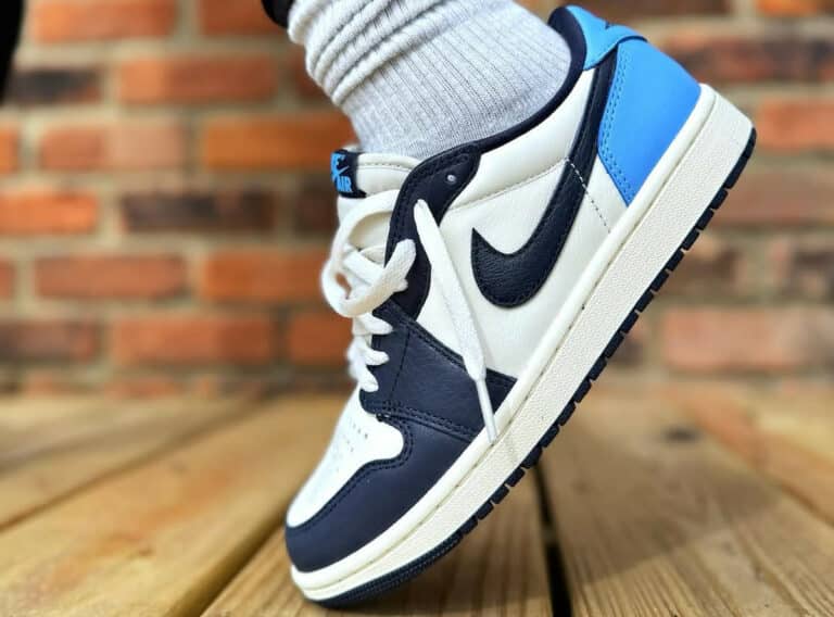 Air Jordan 1 Low Obsidian on feet CZ0790-400 (couv)