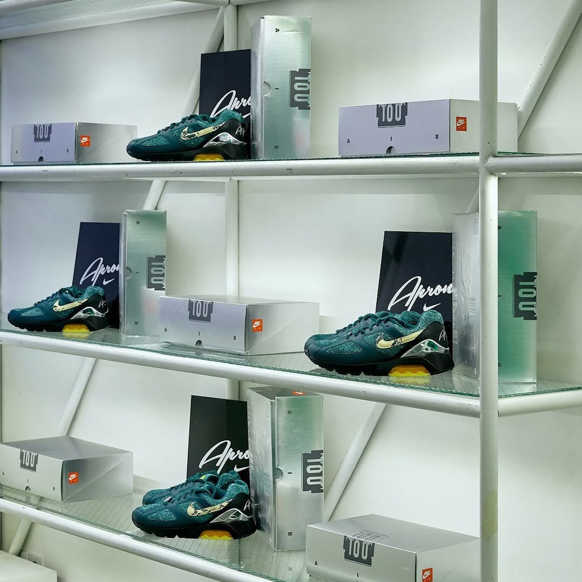 Apron Records x Nike Air Max 180 sortie mars 2025