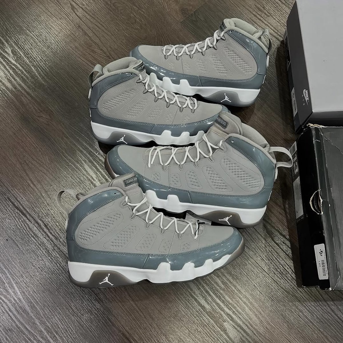 Différences entre Jordan 9 Cool Grey 2025 vs 2012 (1)