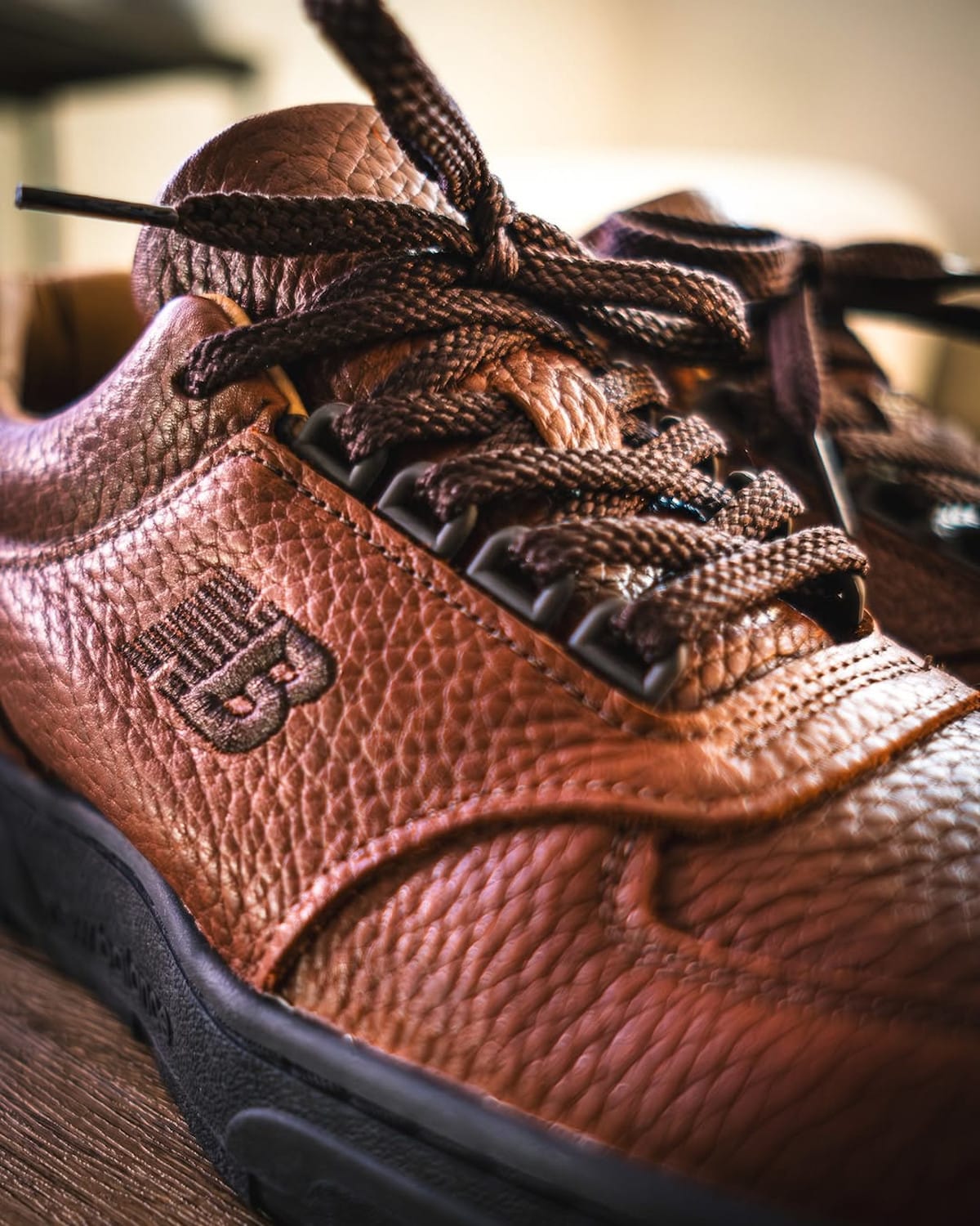 New Balance UADWBRN (2)