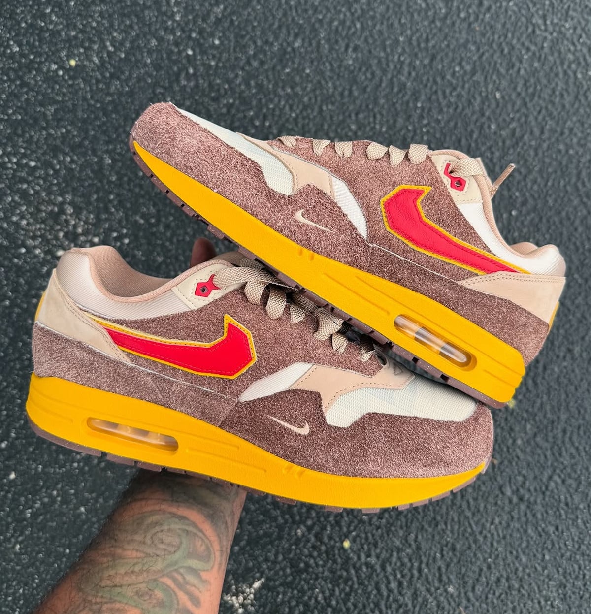 Nike Air Max 1 Low Poly marron beige et rouge (6)