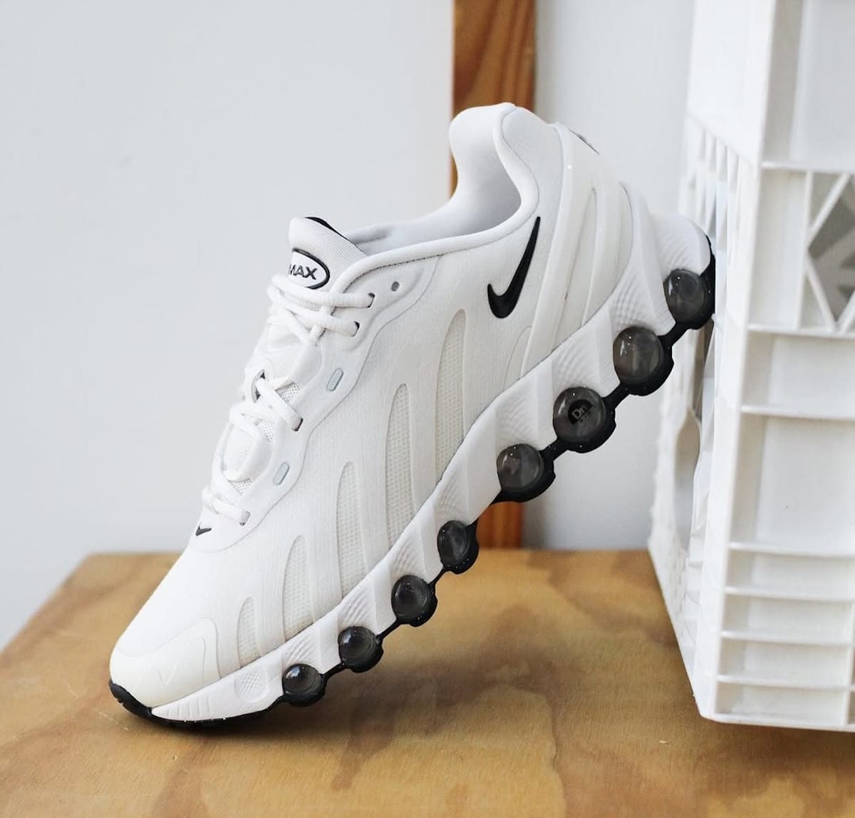 Nike Air Max Dn8 Beige Sail Fossil pour femme HF5509-101