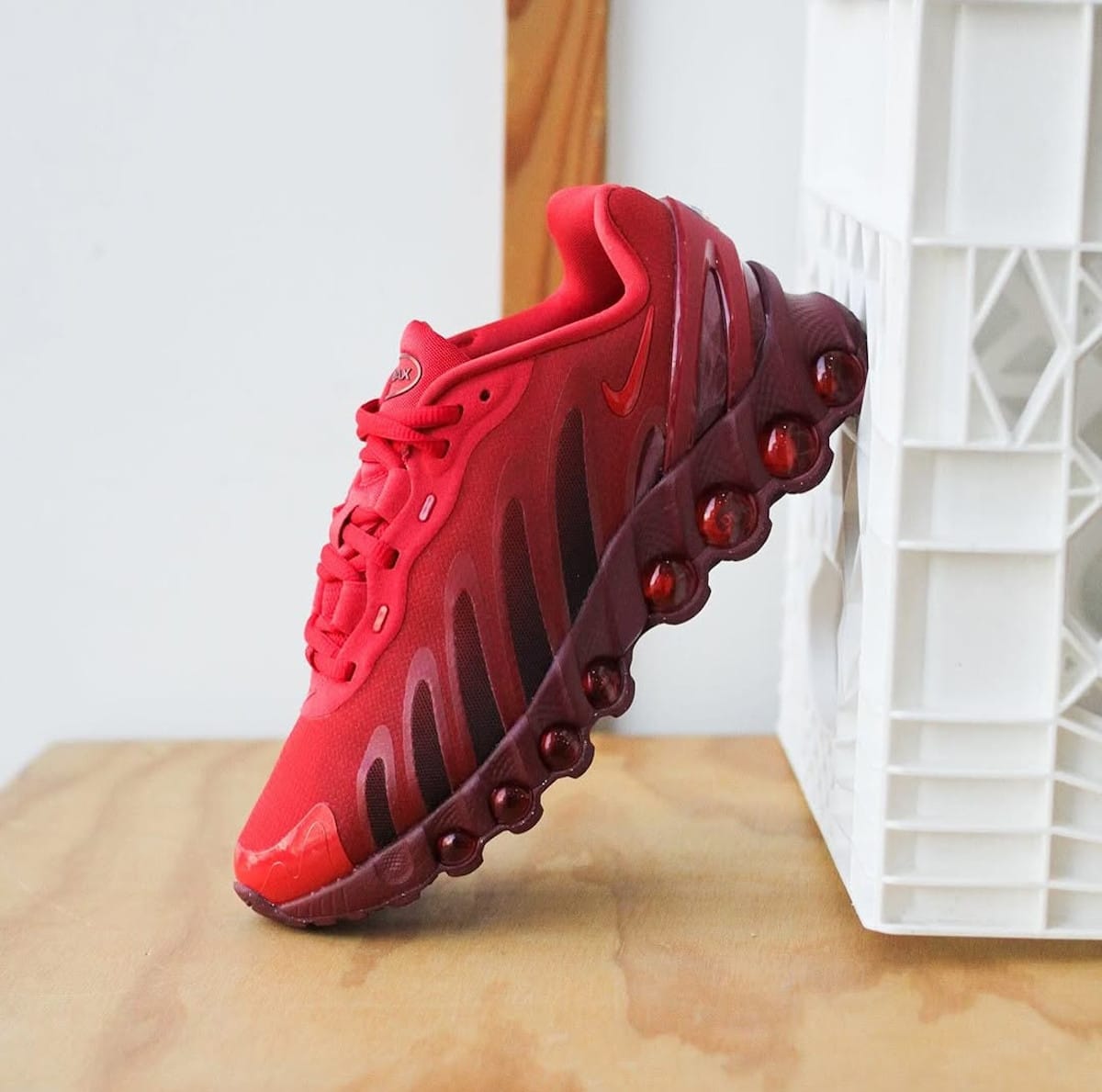 Nike Air Max Dn8 Rouge University Red pour femme HF5509-600