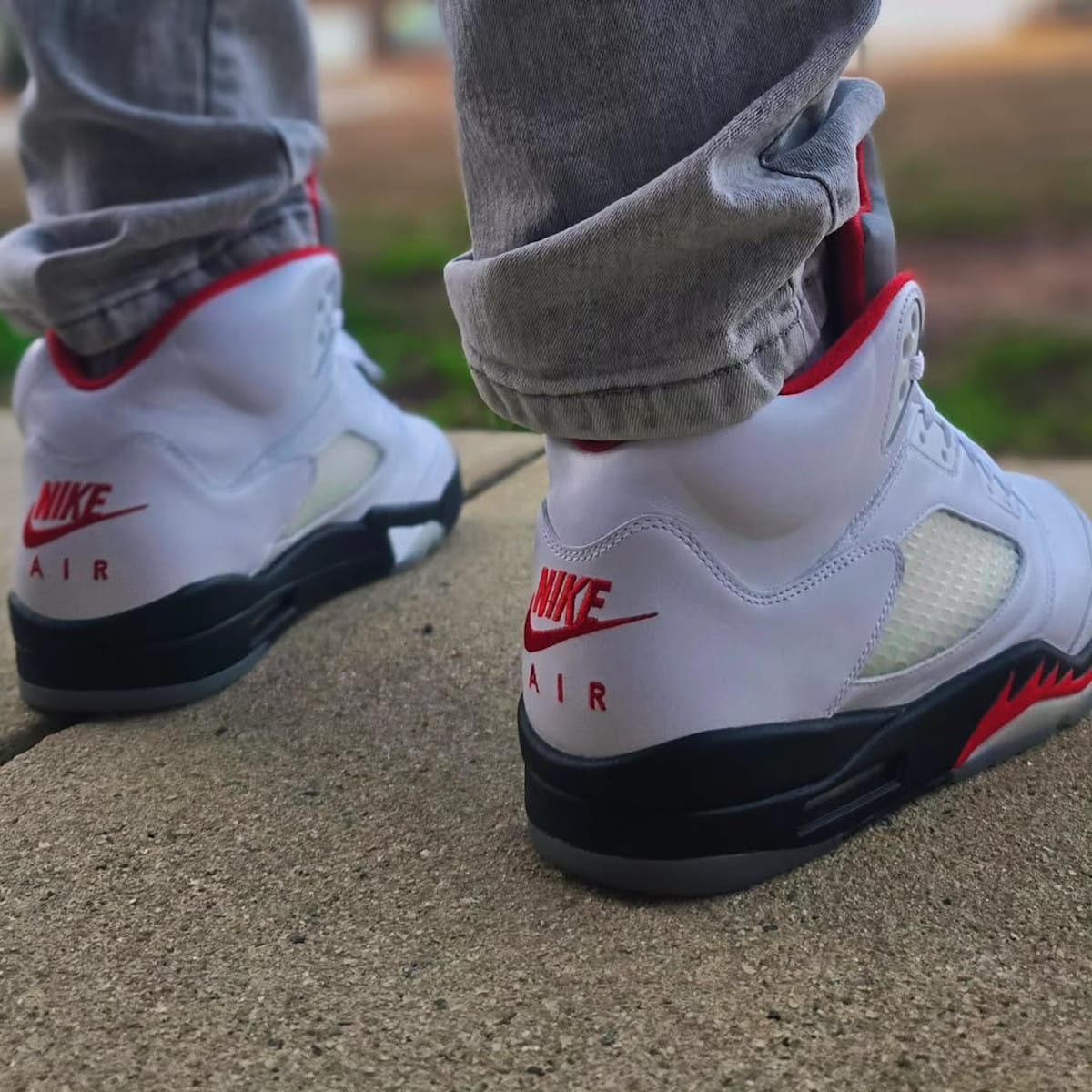 Véritable Air Jordan 5 Fire Red (1)