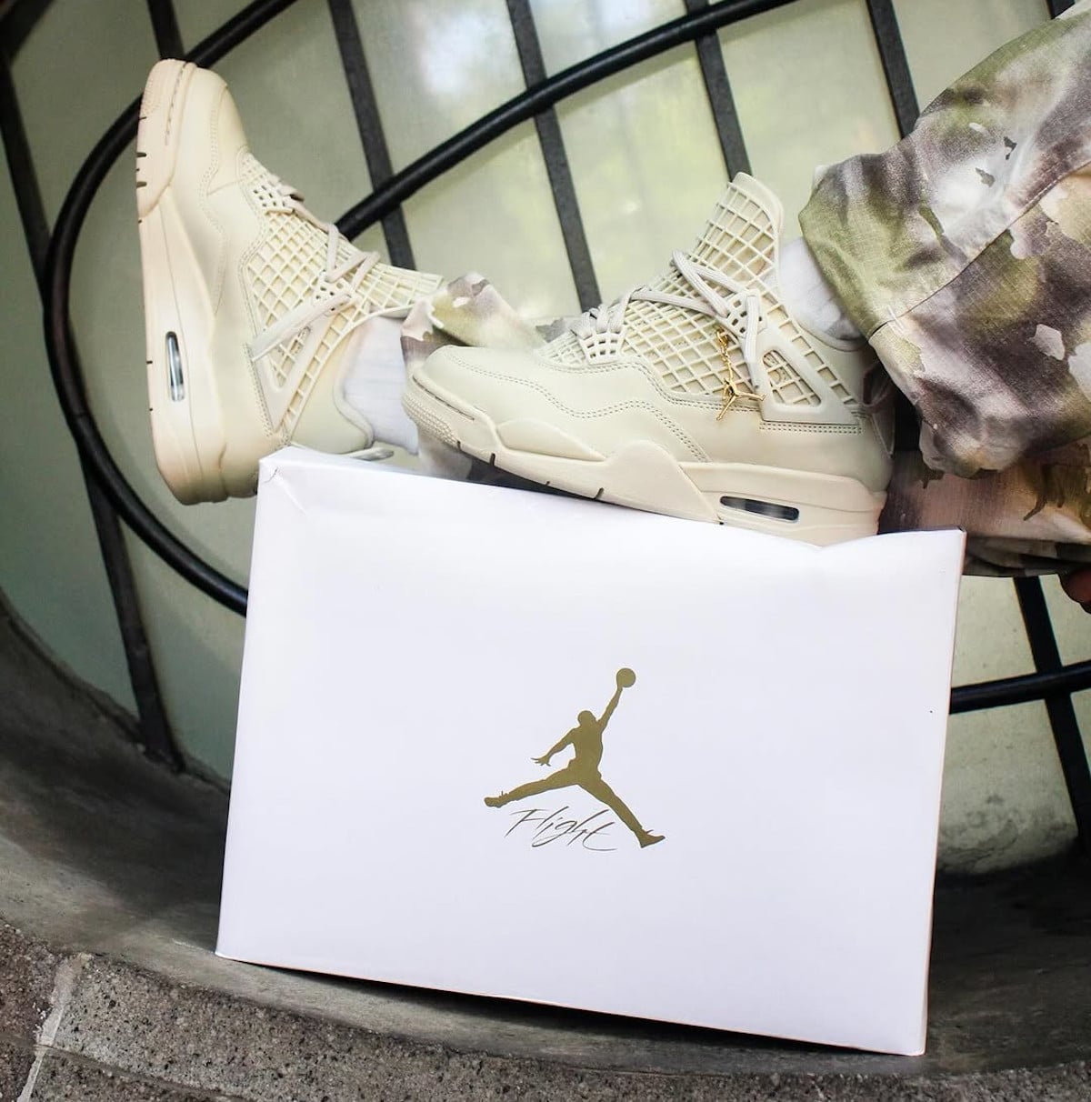 AJ4 Net beige FN7251-200 (1)