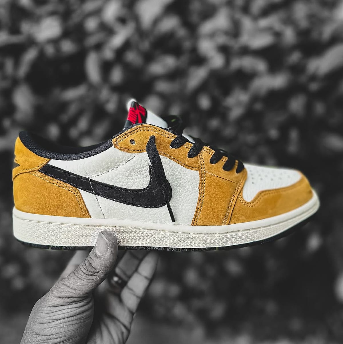 Air Jordan 1 Low Rookie of the Year @mr_unloved1s (1)