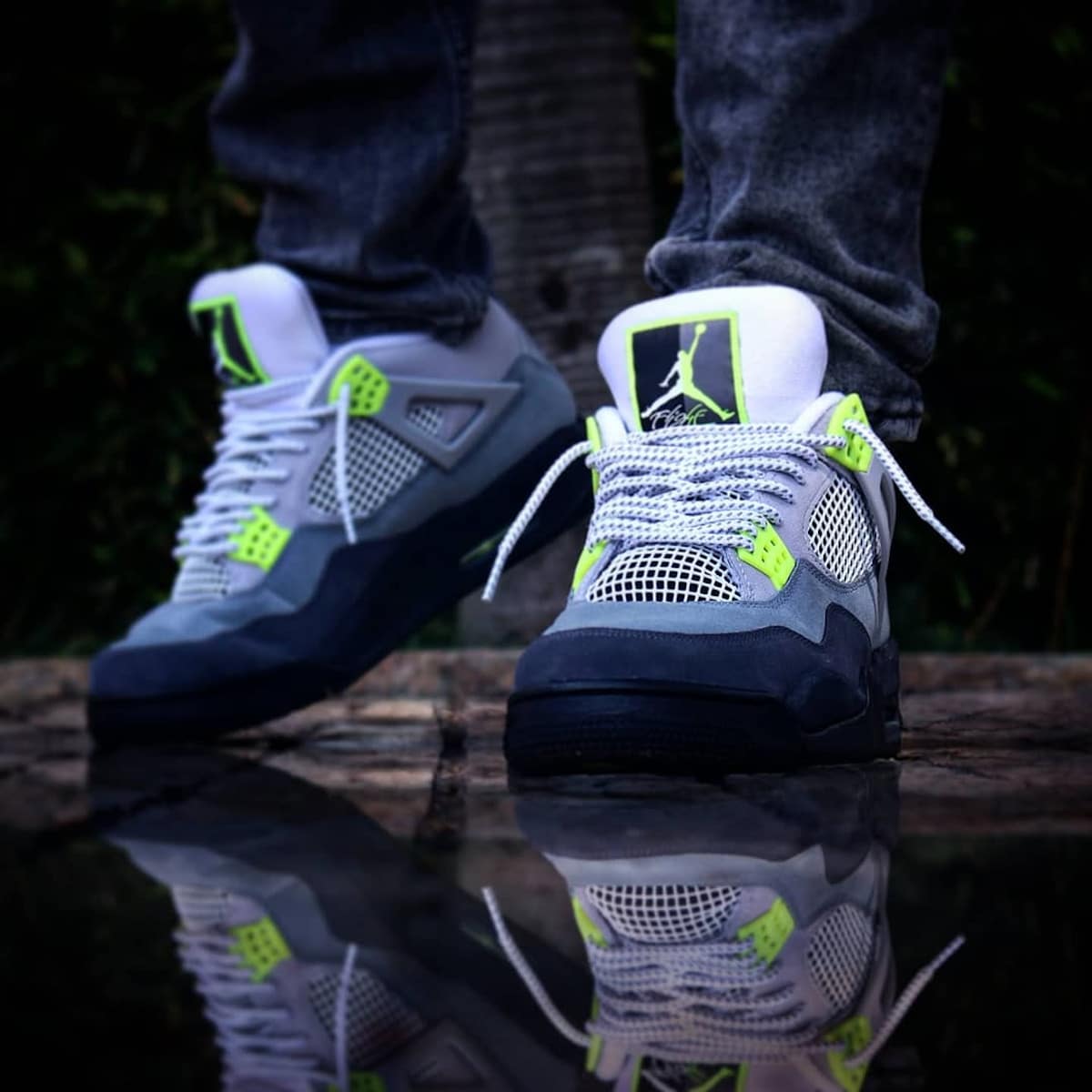 Air Jordan 4 Retro SE Neon @fabio.fabregas.3