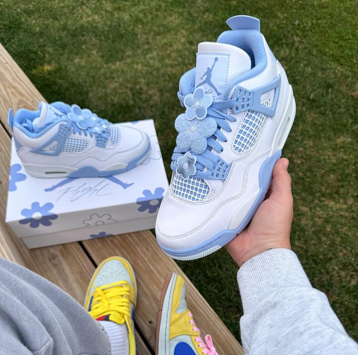 Air Jordan 4 blanche et bleu ciel HV0823-100 (3)