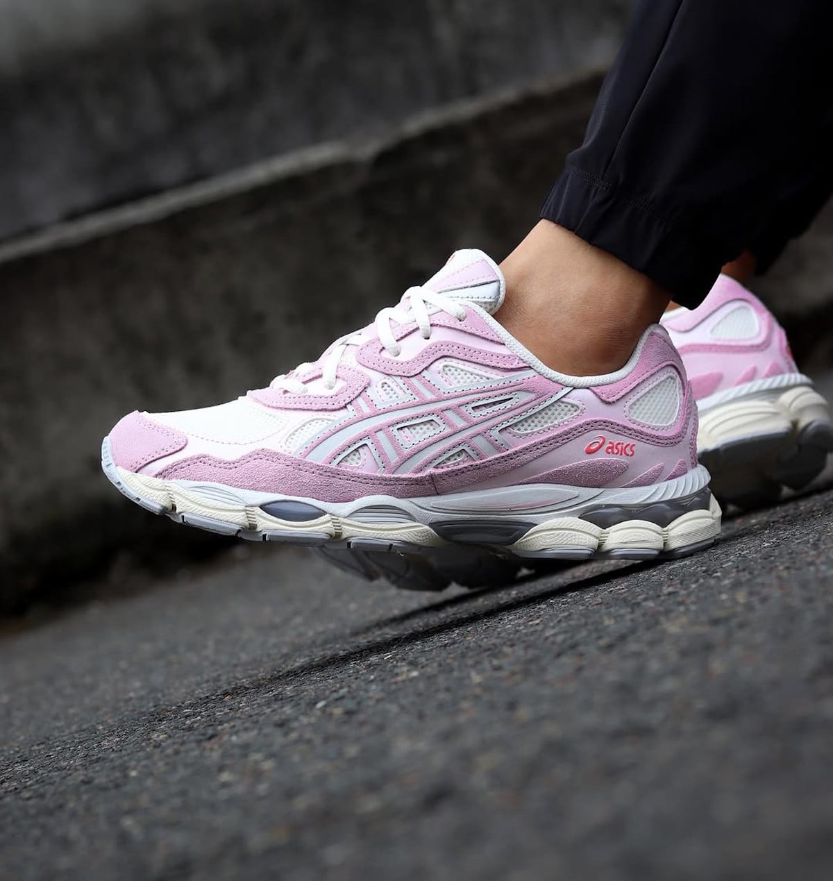 Asics Gel NYC beige et rose 1203A383-106 (3)
