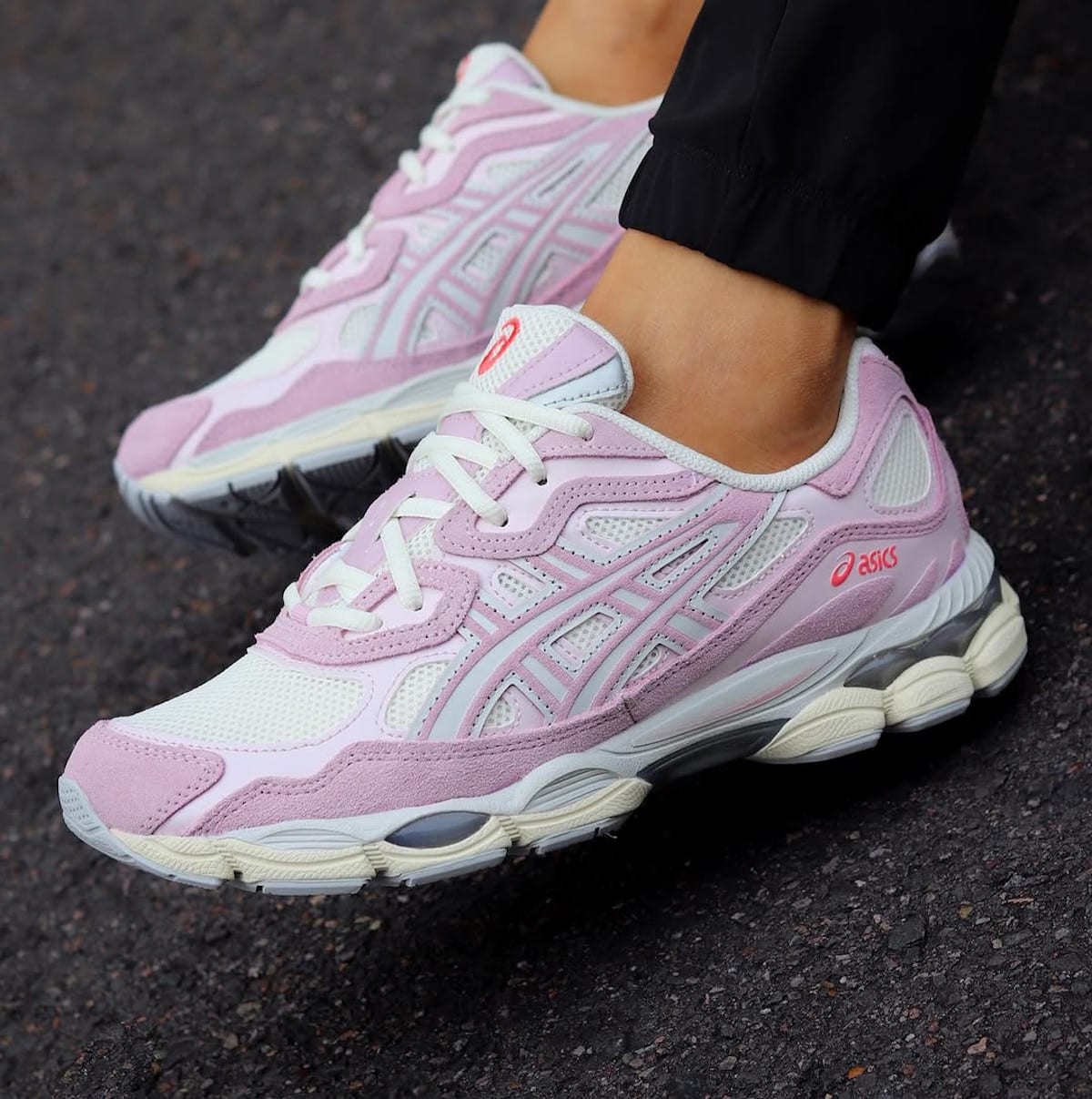 Asics Gel NYC beige et rose 1203A383-106 (4)