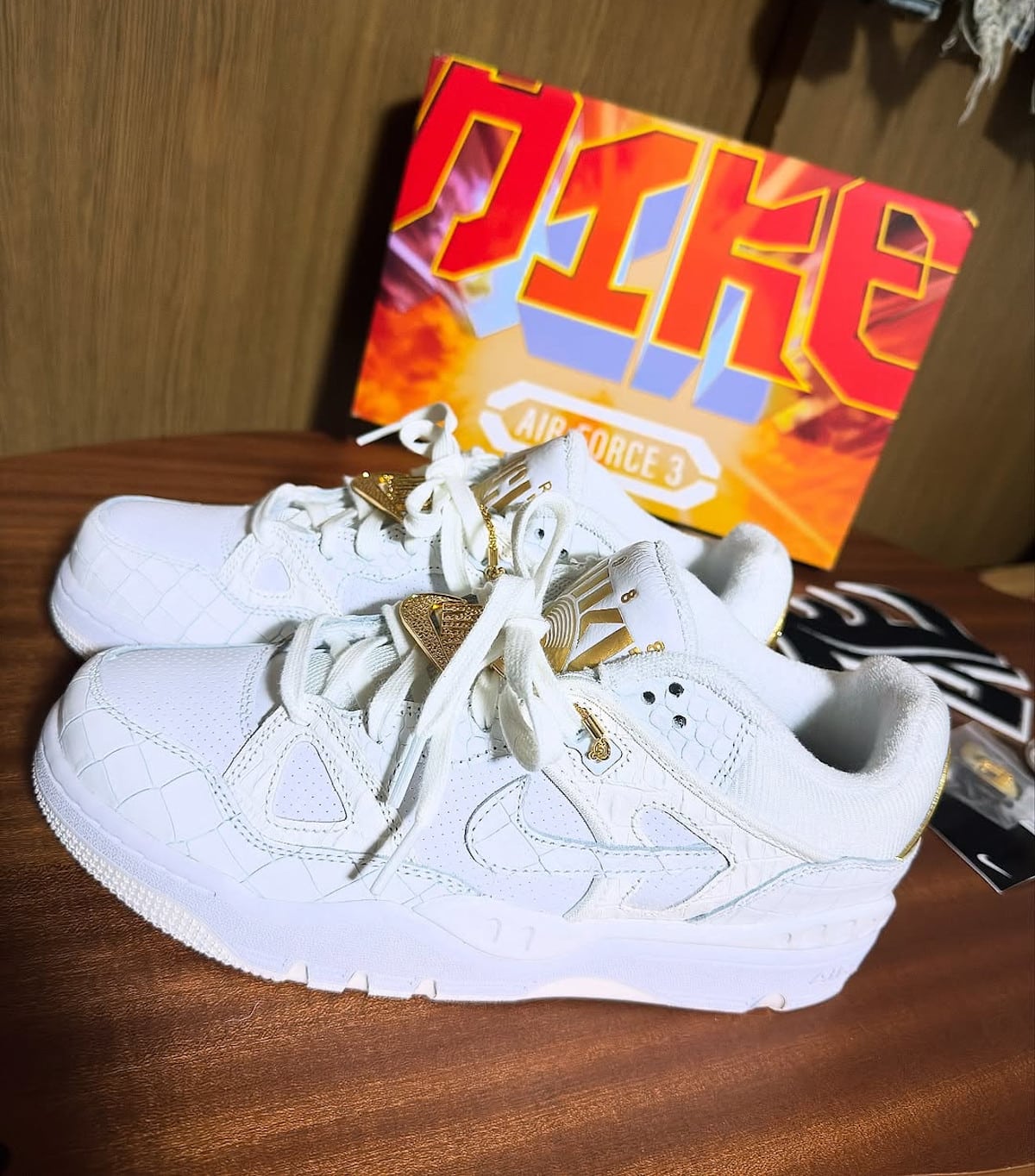 Nike Air Force 3 Low blanche et dorée HF7630-100 (2)