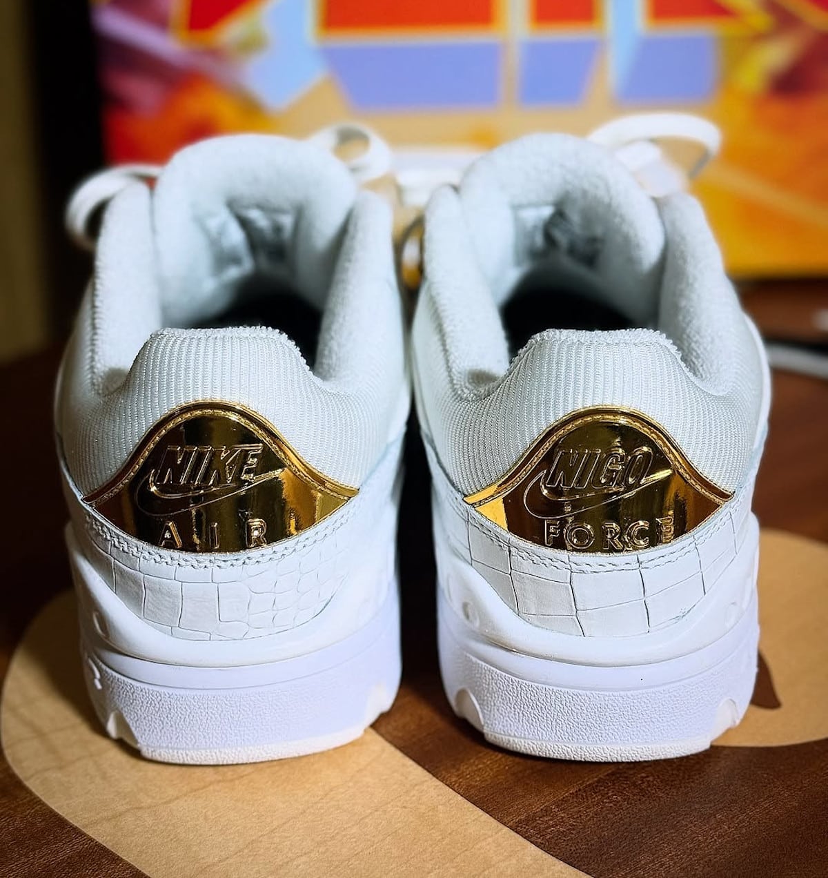 Nike Air Force 3 Low blanche et dorée HF7630-100 (3)