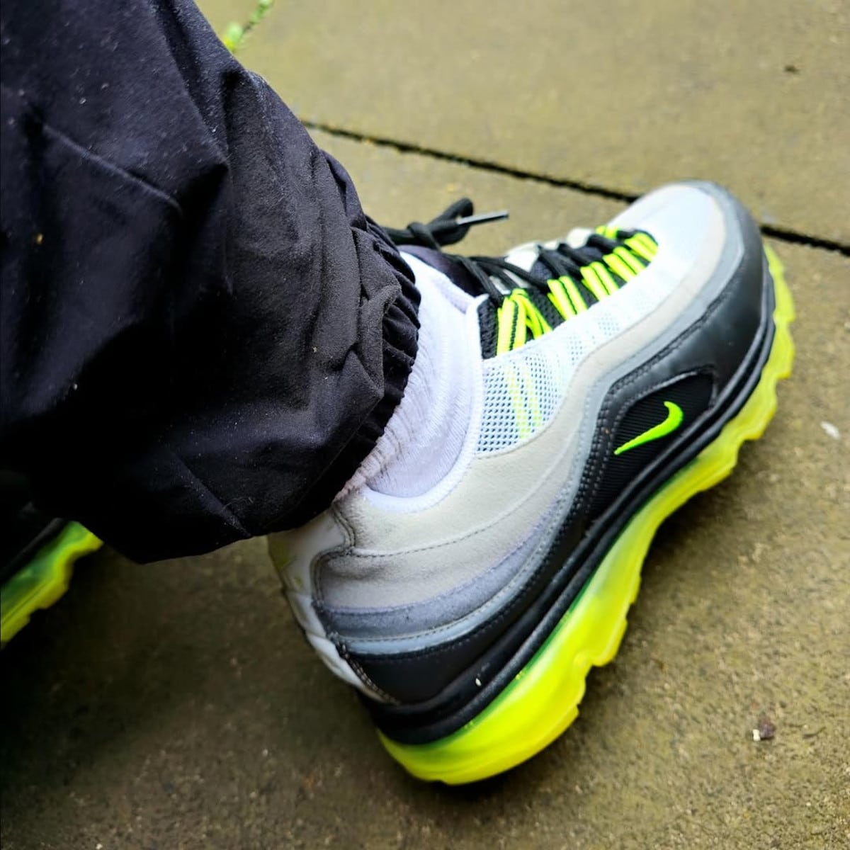 Nike Air Max 24 7 Neon @nitrousoxide19 (1)