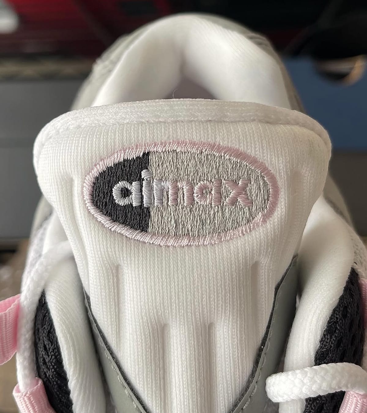 Nike Air Max 95 grise et rose (1)